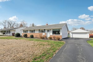 Thistlewood Dr-S1403-002.jpg