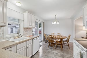 Thistlewood Dr-S1403-013.jpg