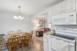 Thistlewood Dr-S1403-014.jpg