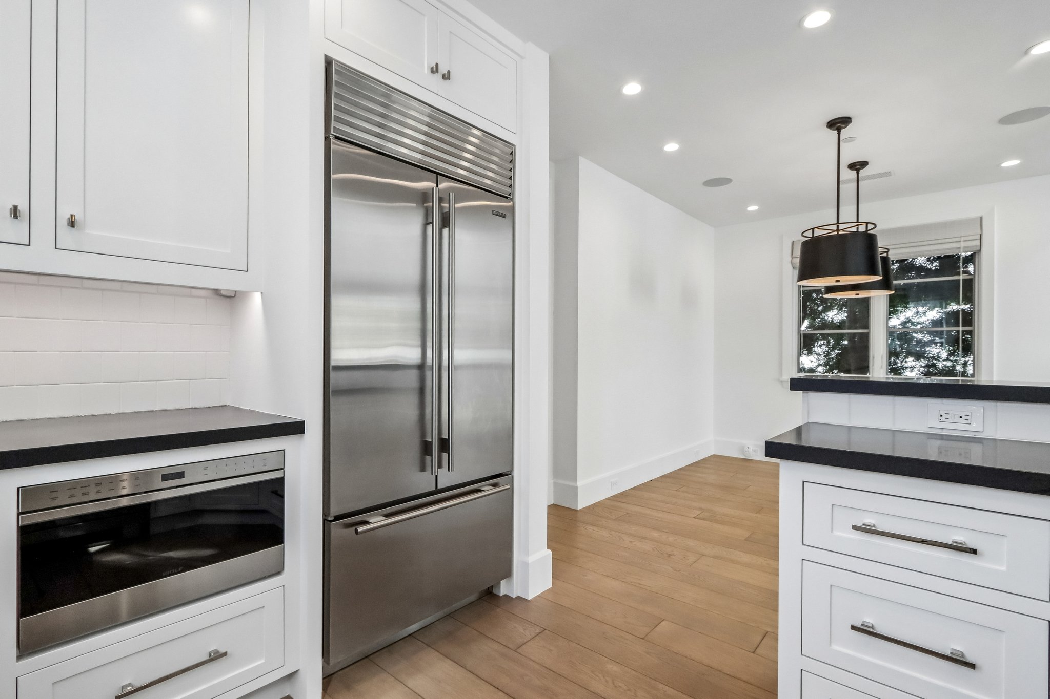 .5 Narcissus Ave-S2904-027.jpg