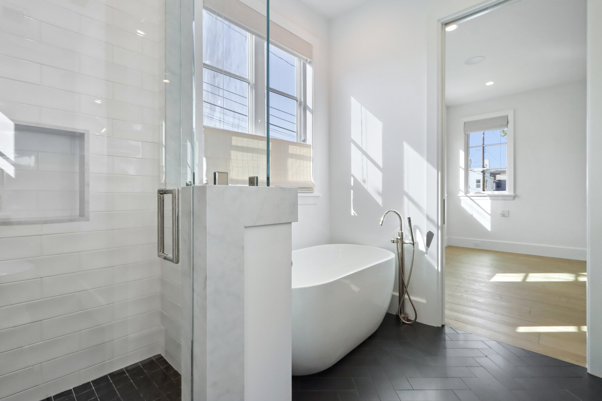 .5 Narcissus Ave-S2904-036.jpg