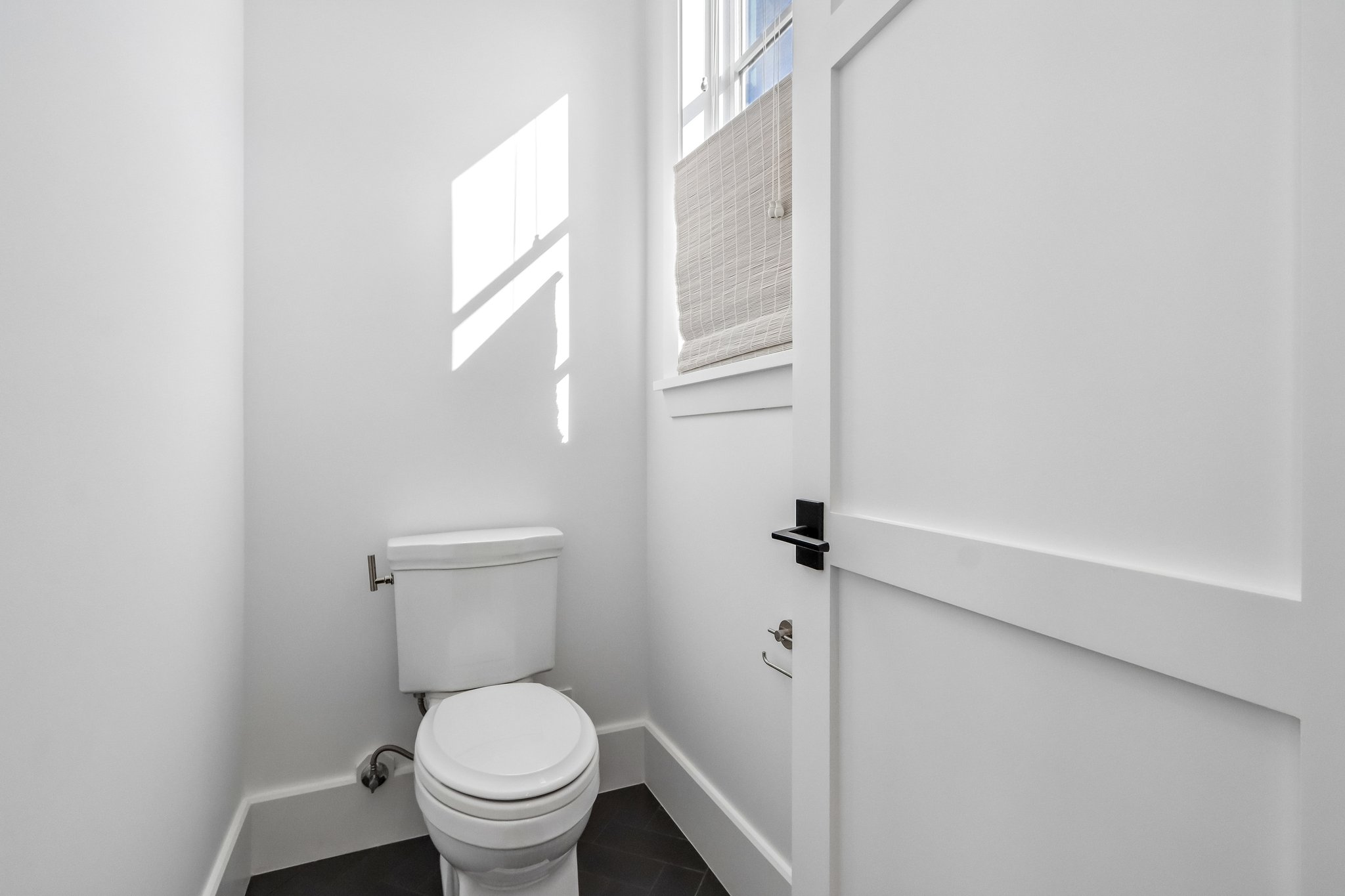 .5 Narcissus Ave-S2904-041.jpg