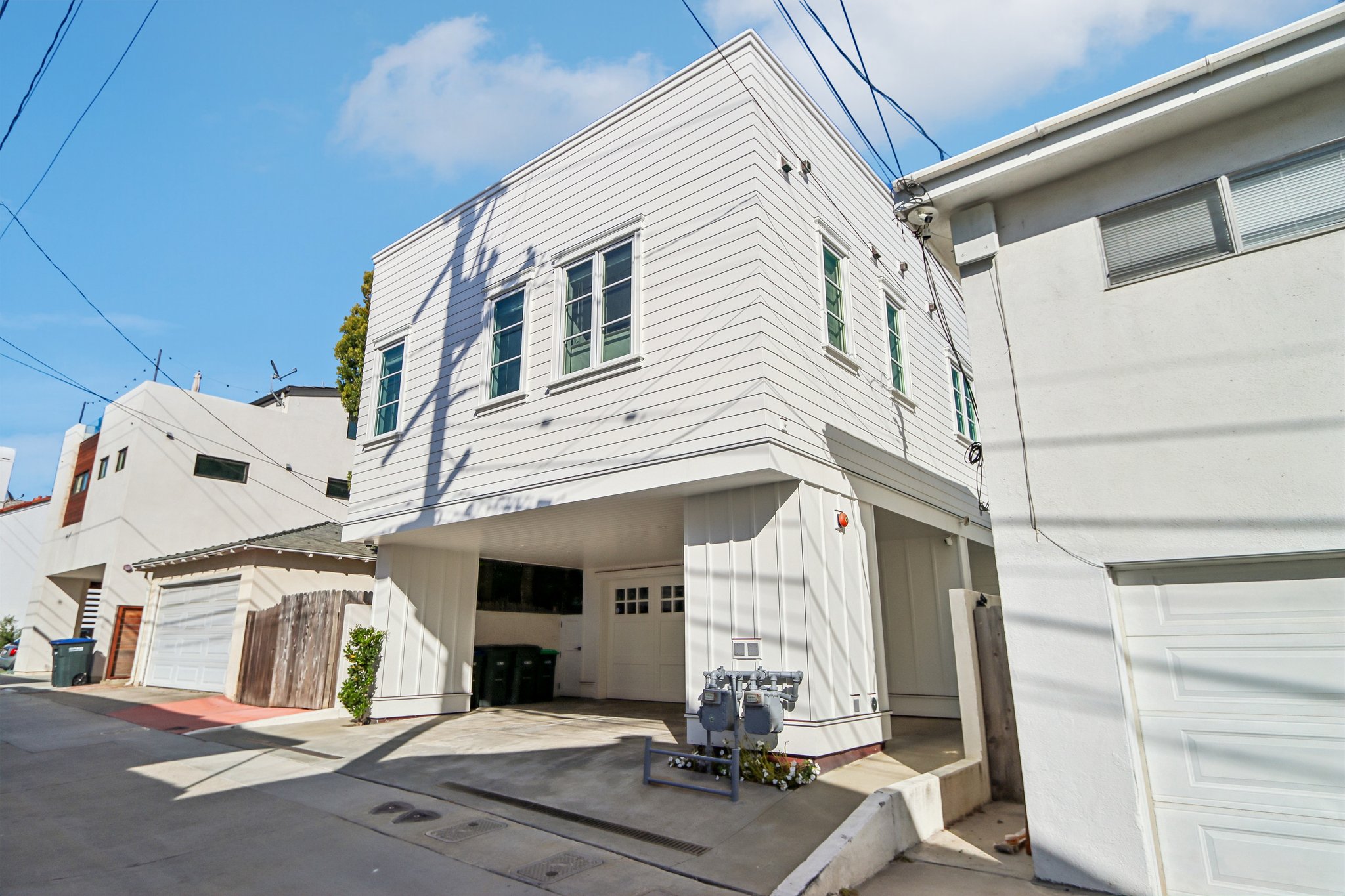 .5 Narcissus Ave-S2904-057.jpg