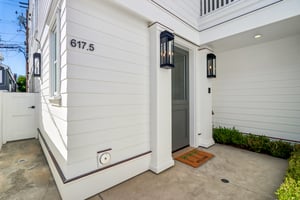 .5 Narcissus Ave-S2904-006.jpg