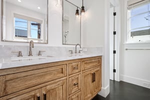 .5 Narcissus Ave-S2904-038.jpg