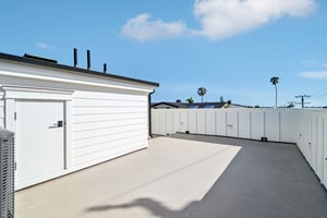 .5 Narcissus Ave-S2904-053.jpg