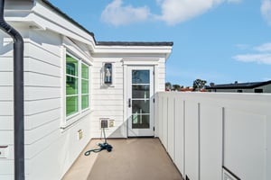 .5 Narcissus Ave-S2904-054.jpg