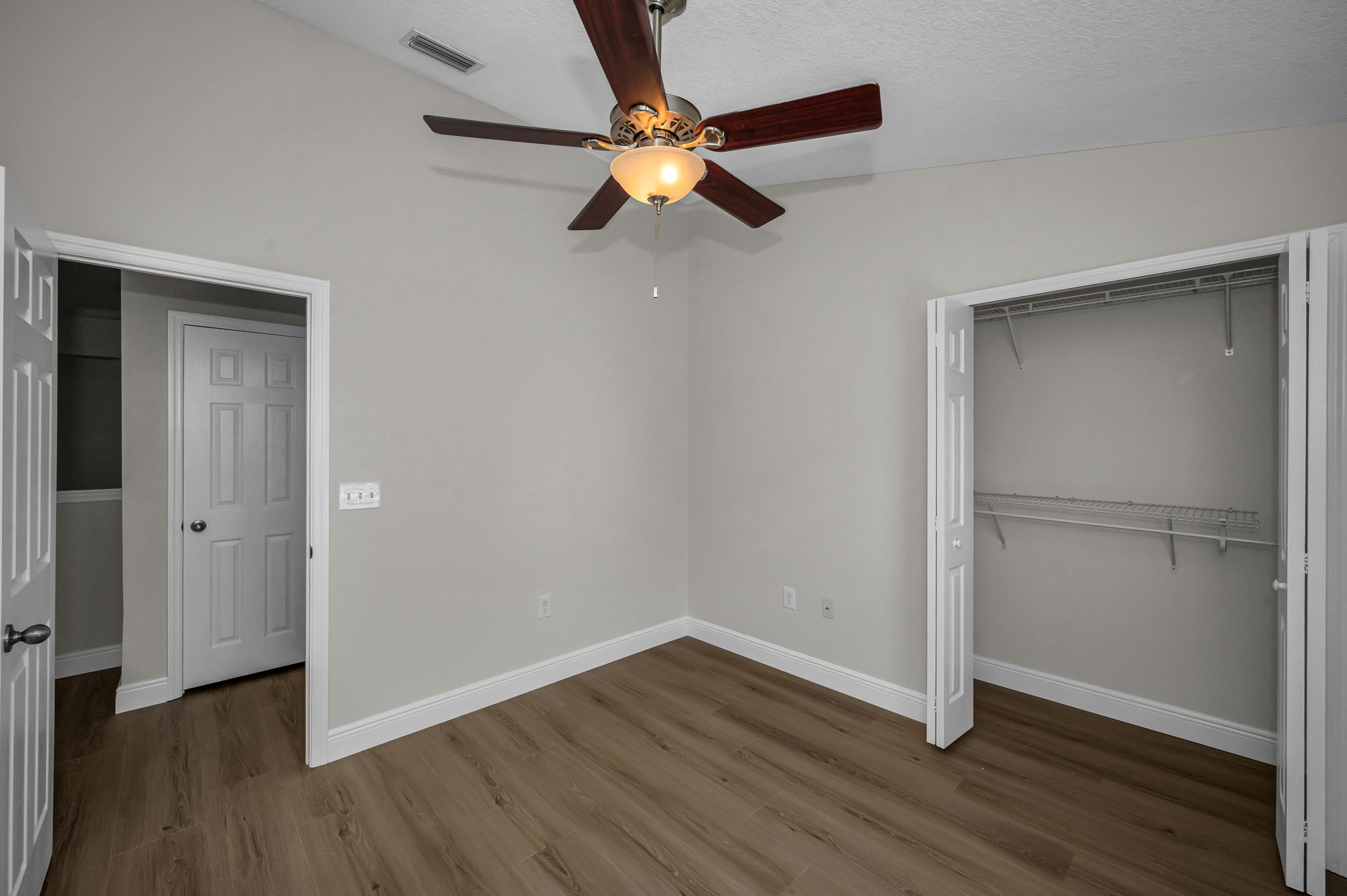 Upper Level Bedroom3b
