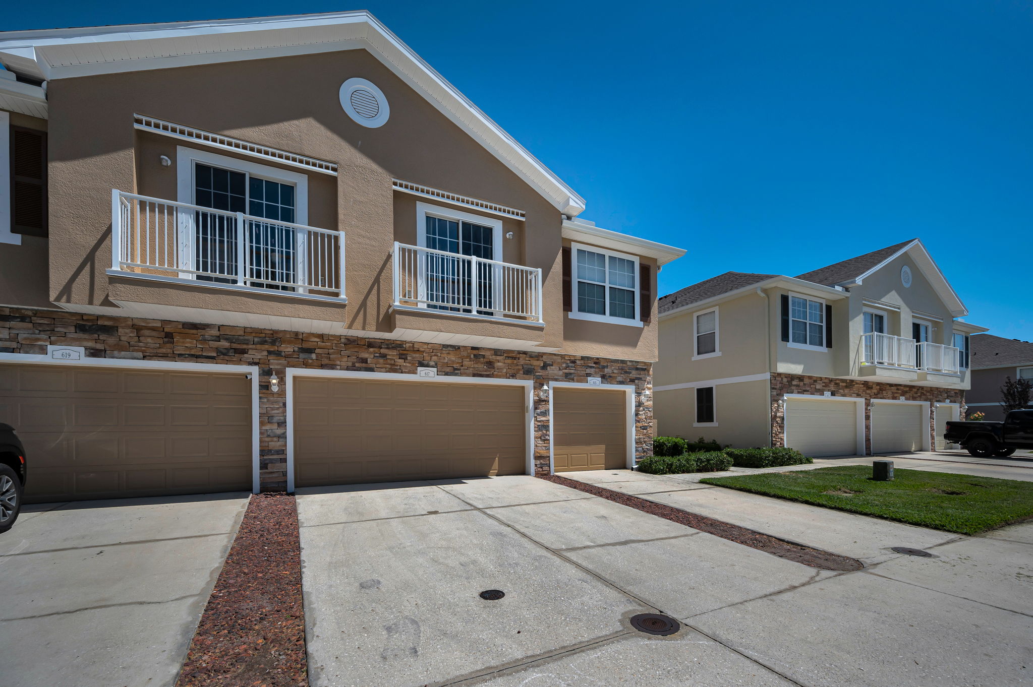 Front Exterior2