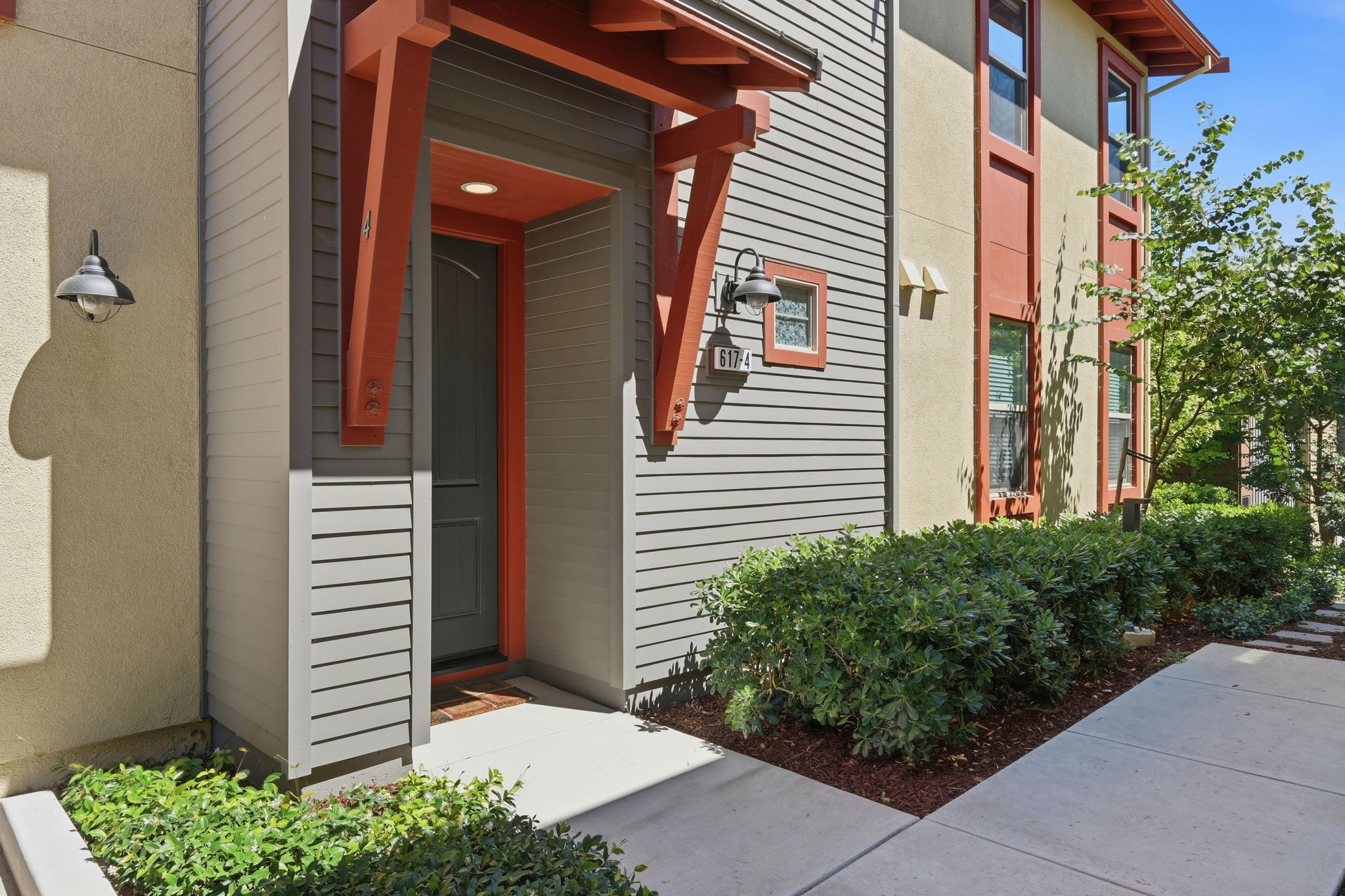 003_F8_617 Sandalwood Dr 4