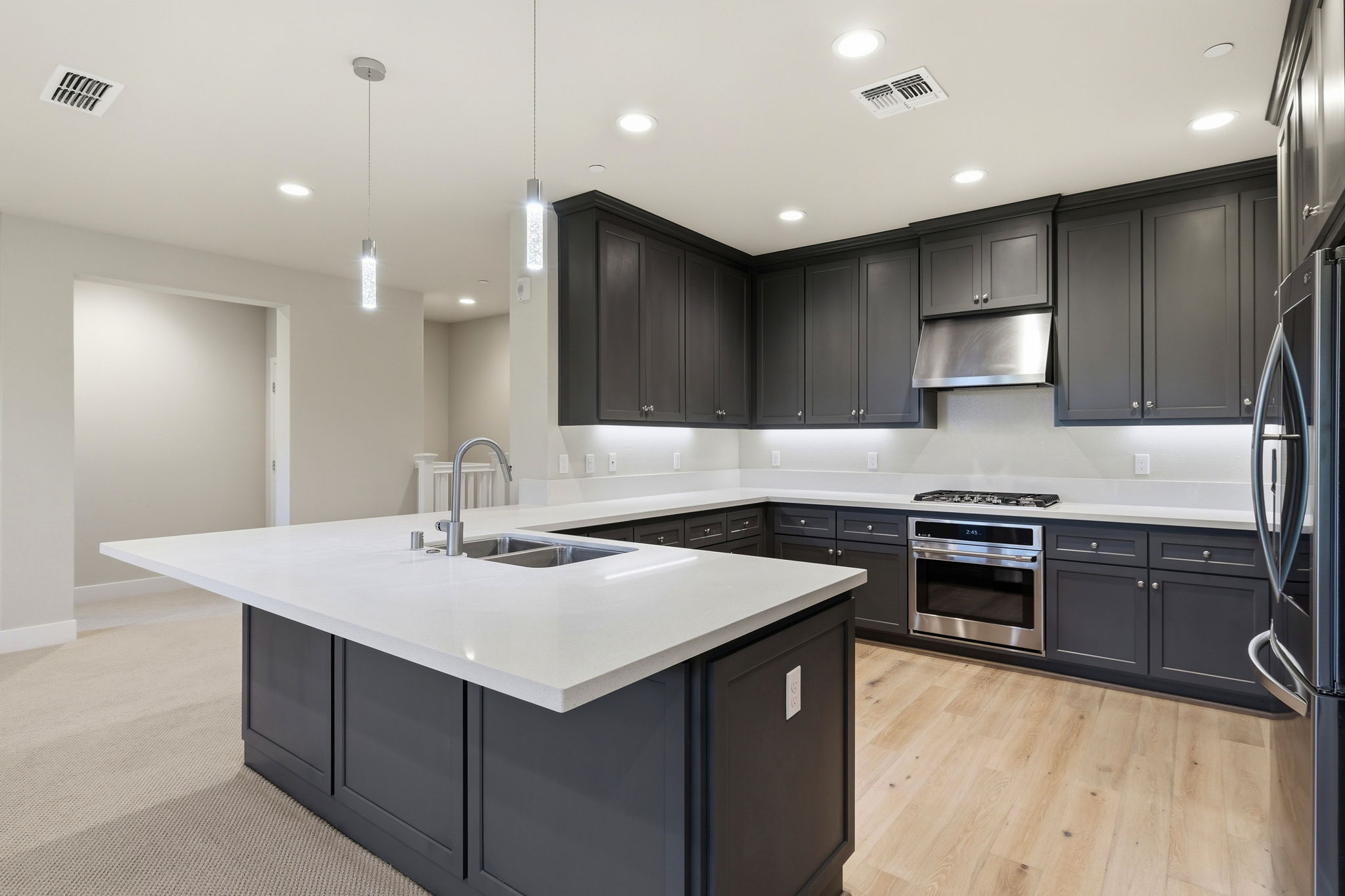 013_F8_617 Sandalwood Dr 4
