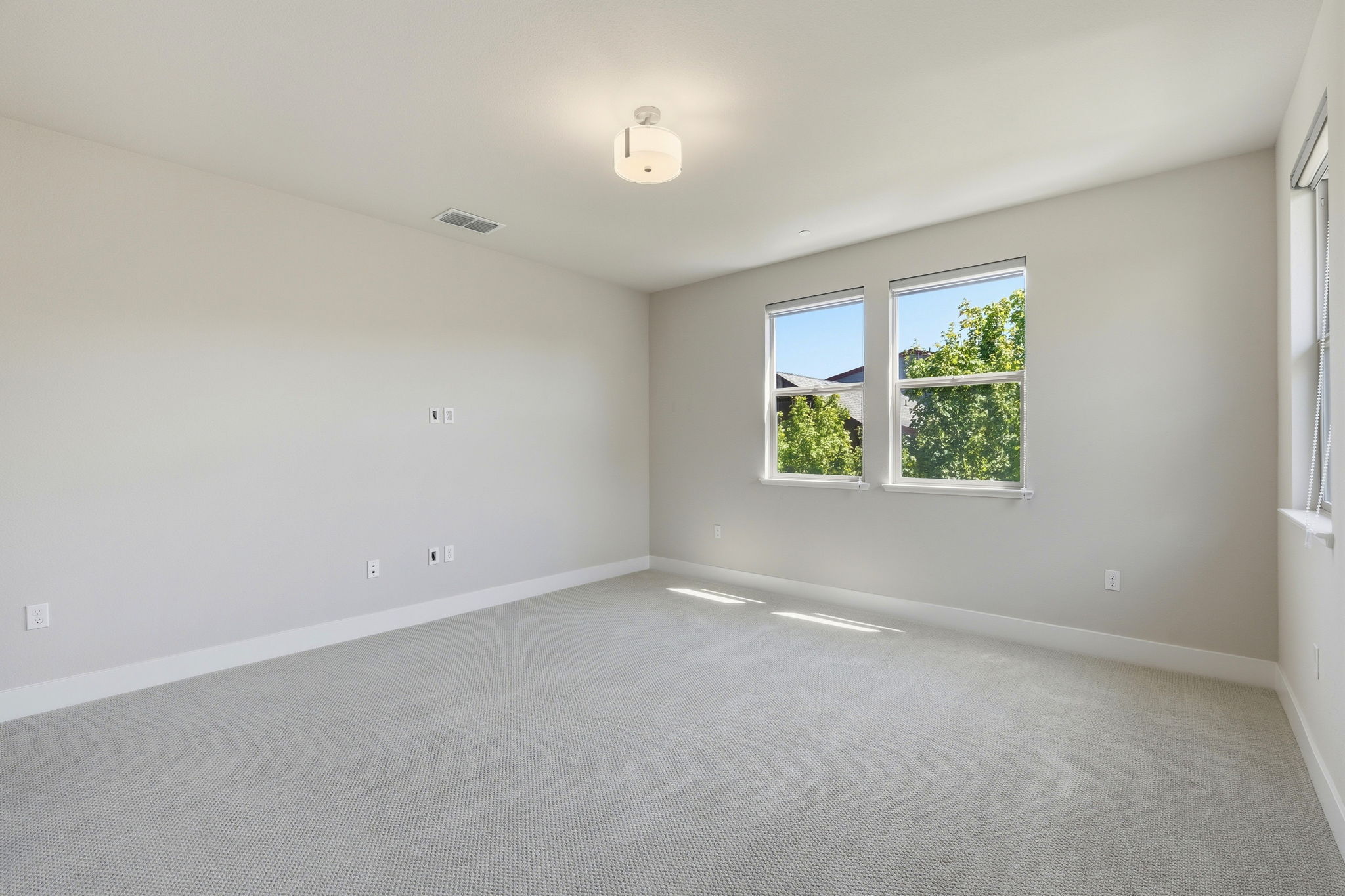 018_F8_617 Sandalwood Dr 4