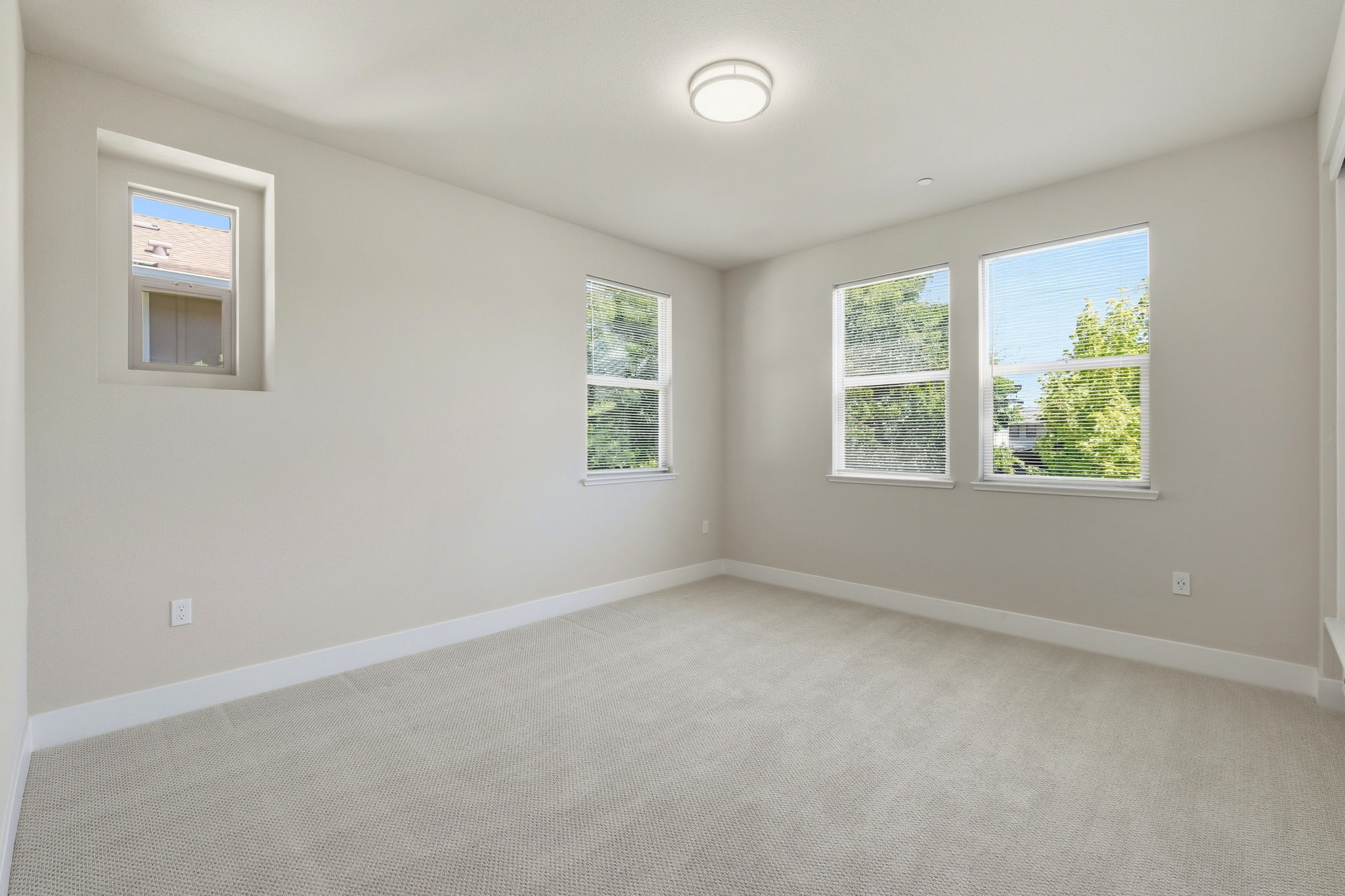 019_F8_617 Sandalwood Dr 4