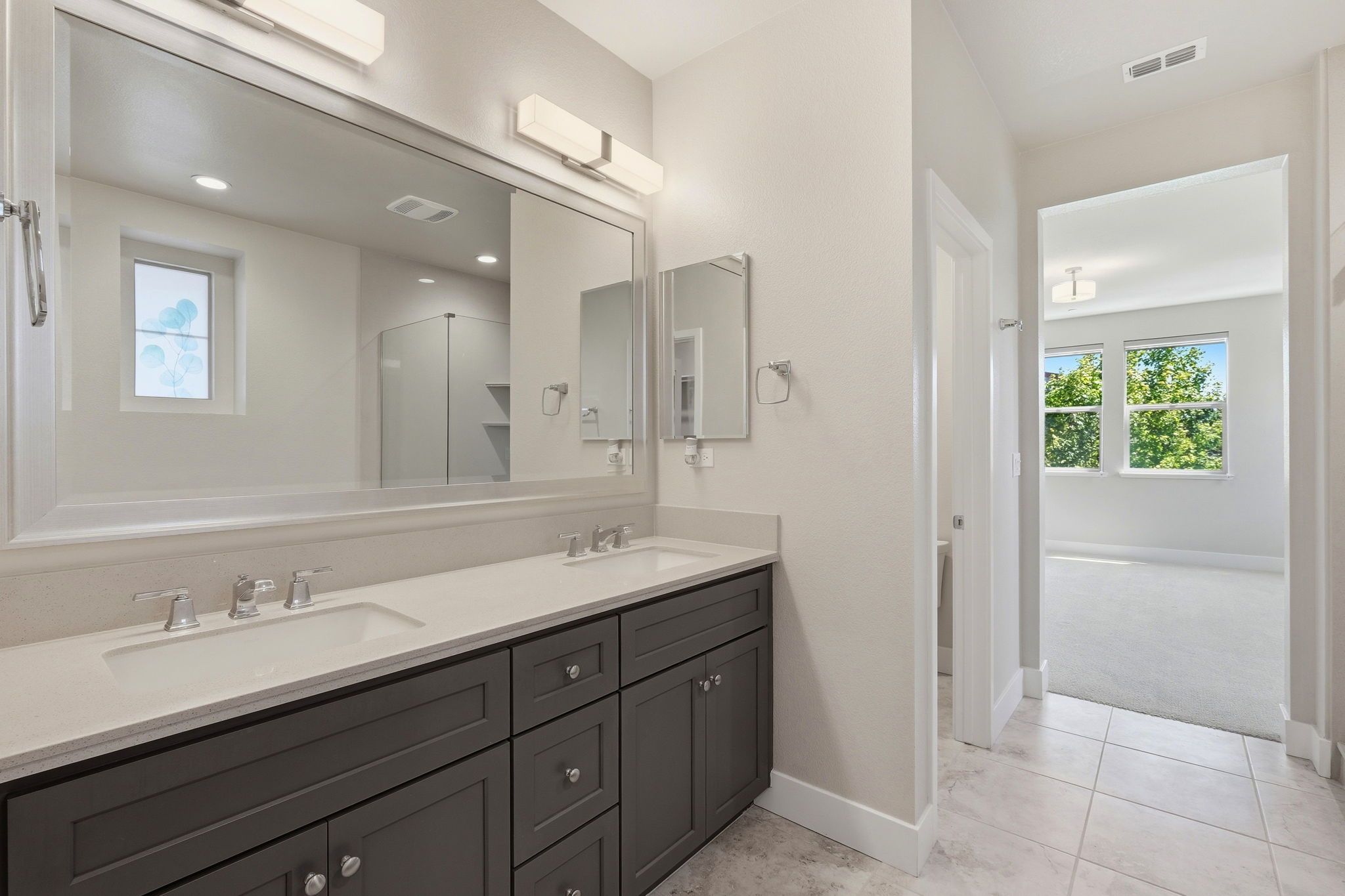026_F8_617 Sandalwood Dr 4
