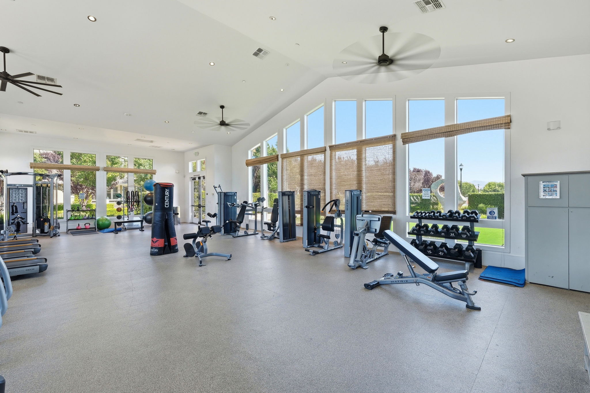 043_F8_617 Sandalwood Dr 4