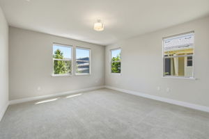 016_F8_617 Sandalwood Dr 4