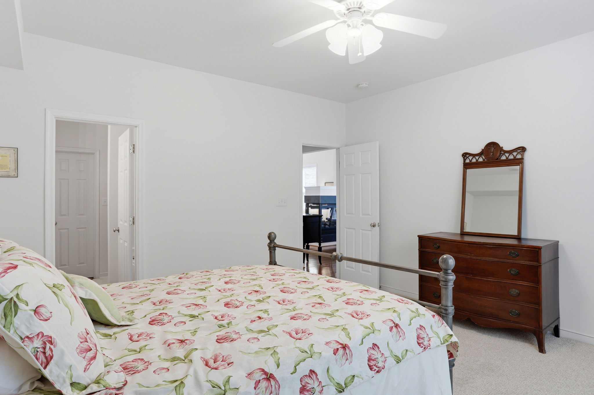 19-1st Floor Primary Bedroom