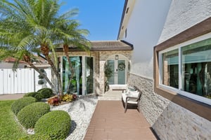 NW 181 Terrace Cir-S1302-004.jpg