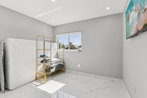 NW 181 Terrace Cir-S1302-029.jpg