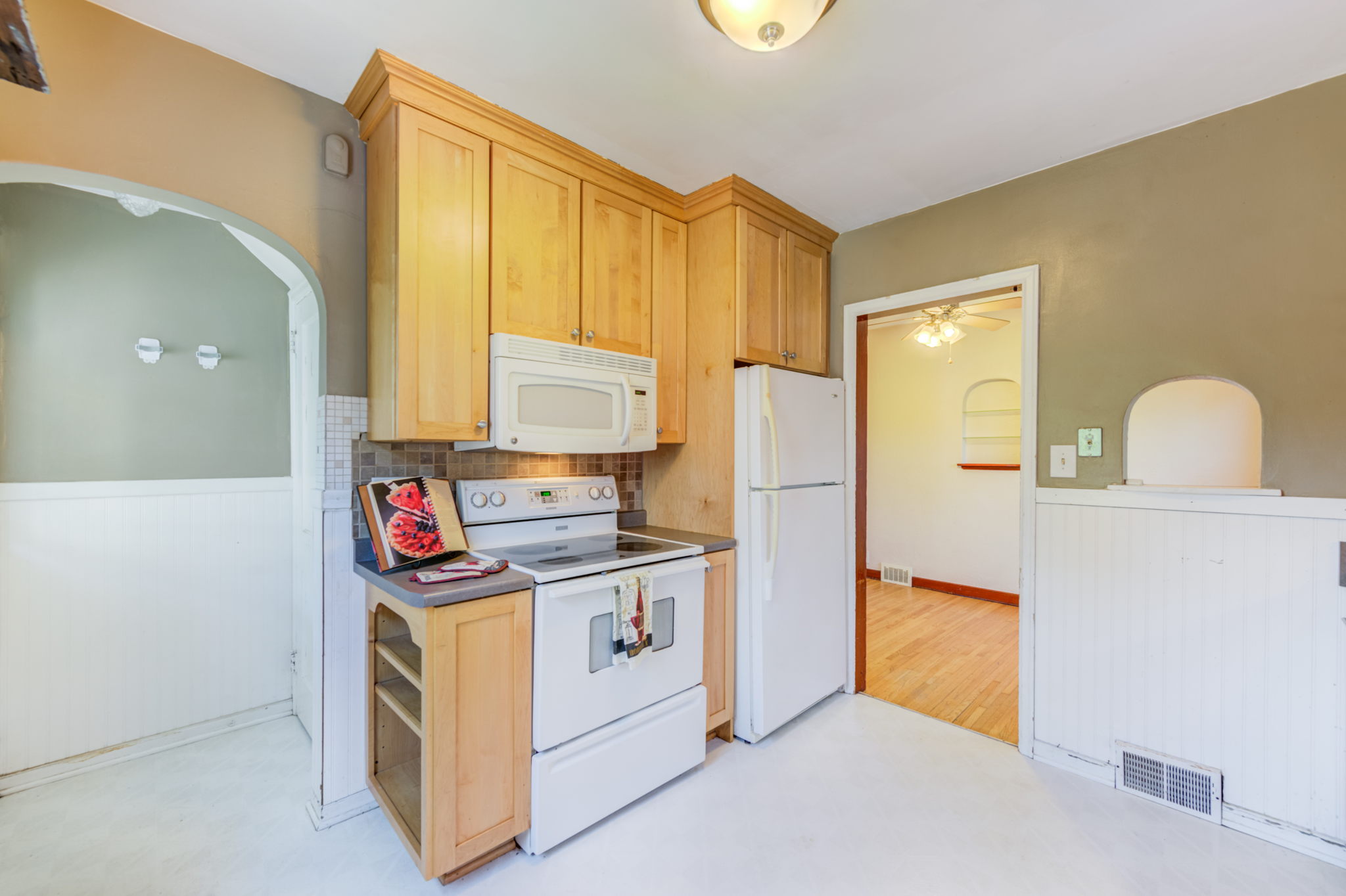 9 Kitchen