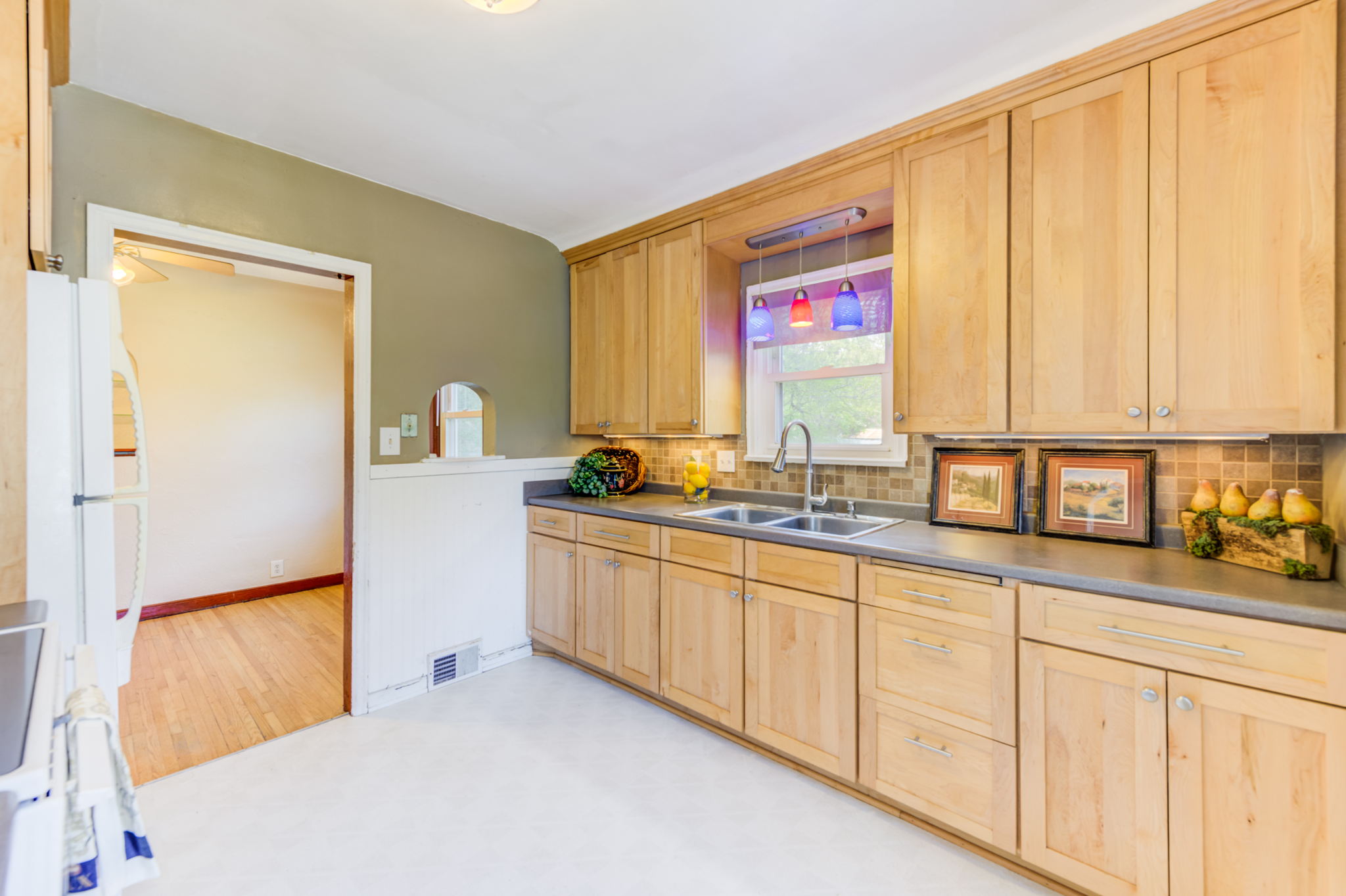 8 Kitchen