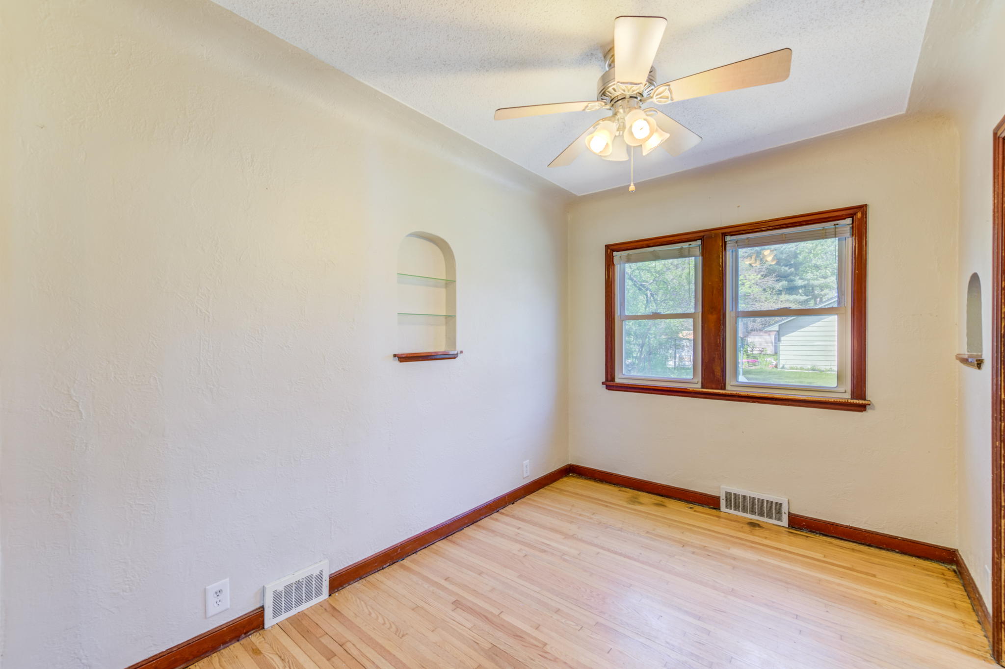 5 Dining Room