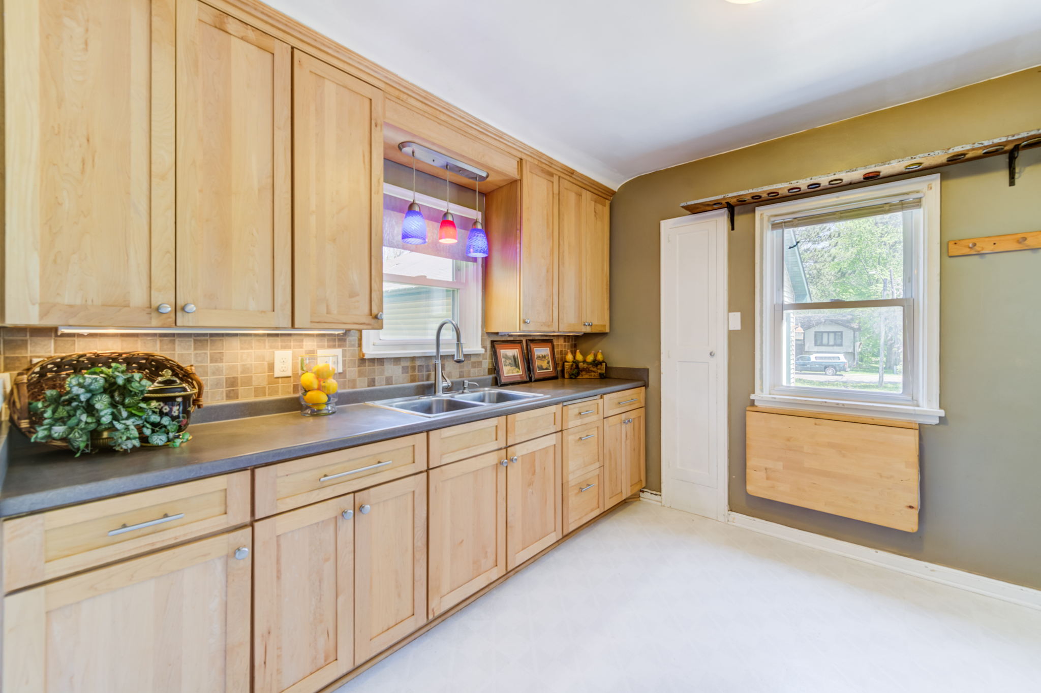 7 Kitchen