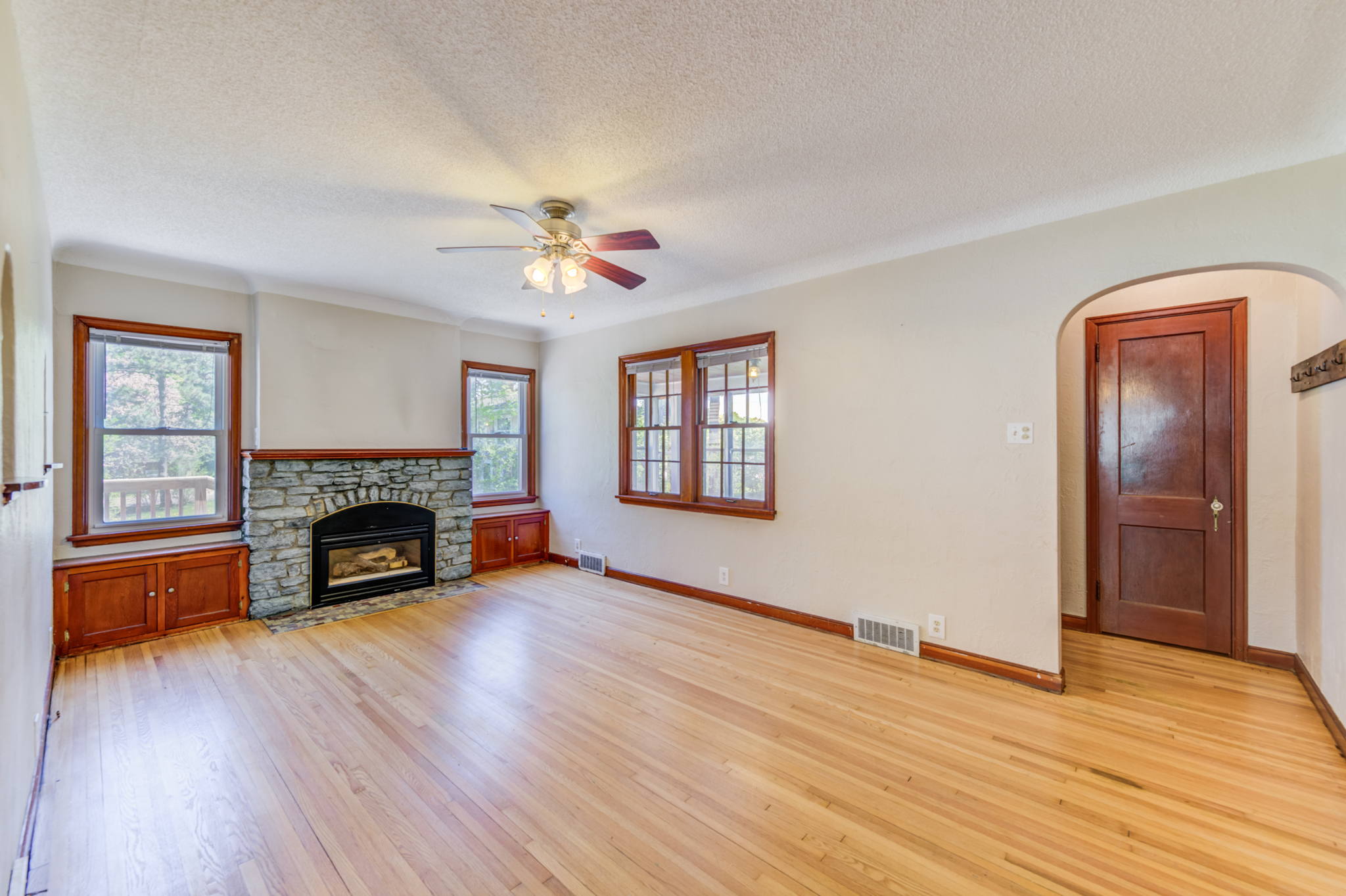 4 Living Room