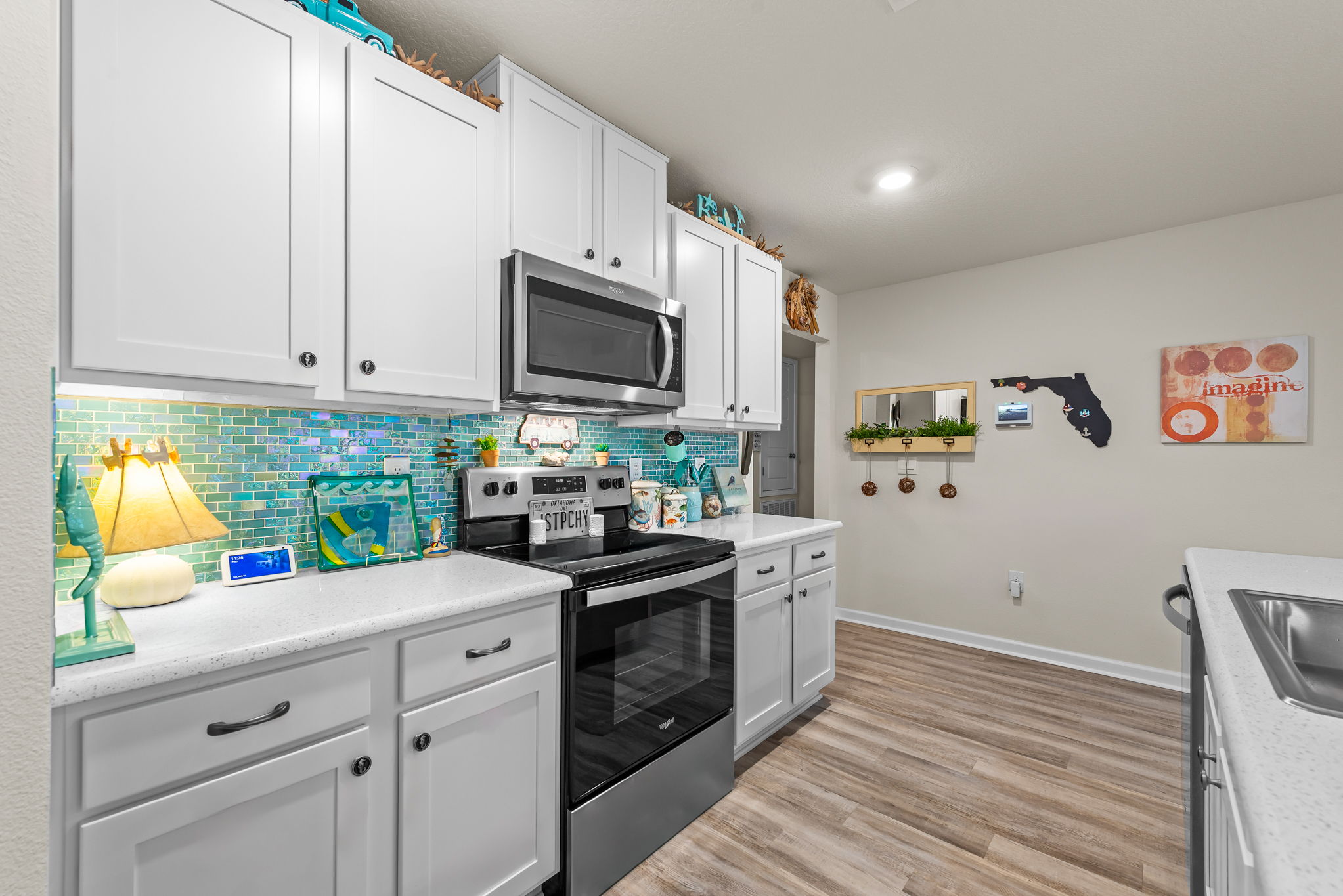 Mosaic Glass Tile and Range