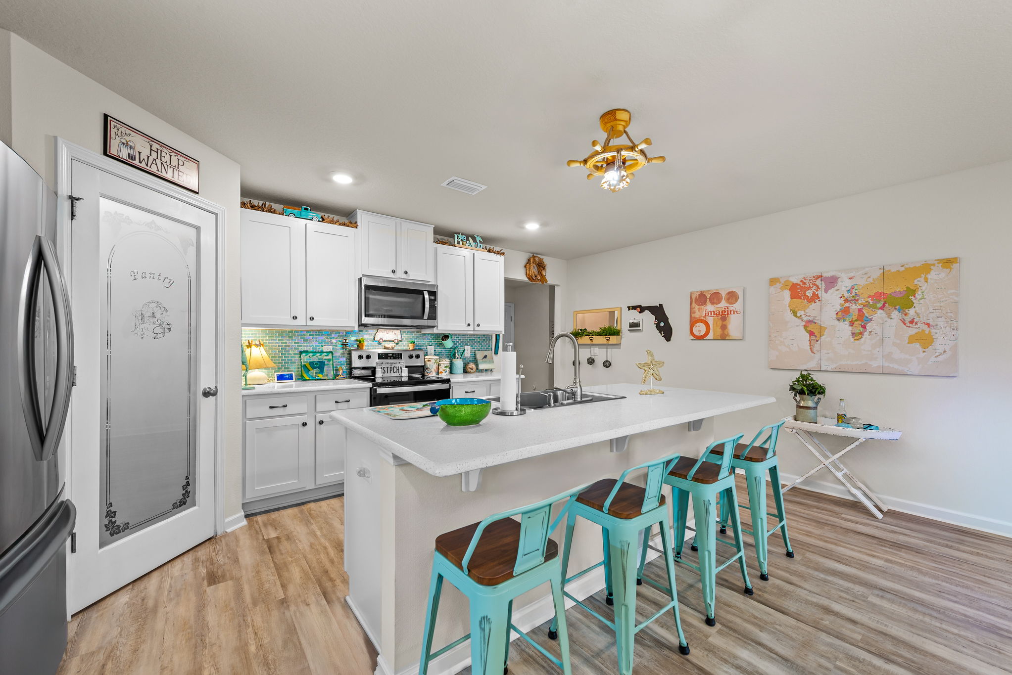 Kitchen with Island Seating