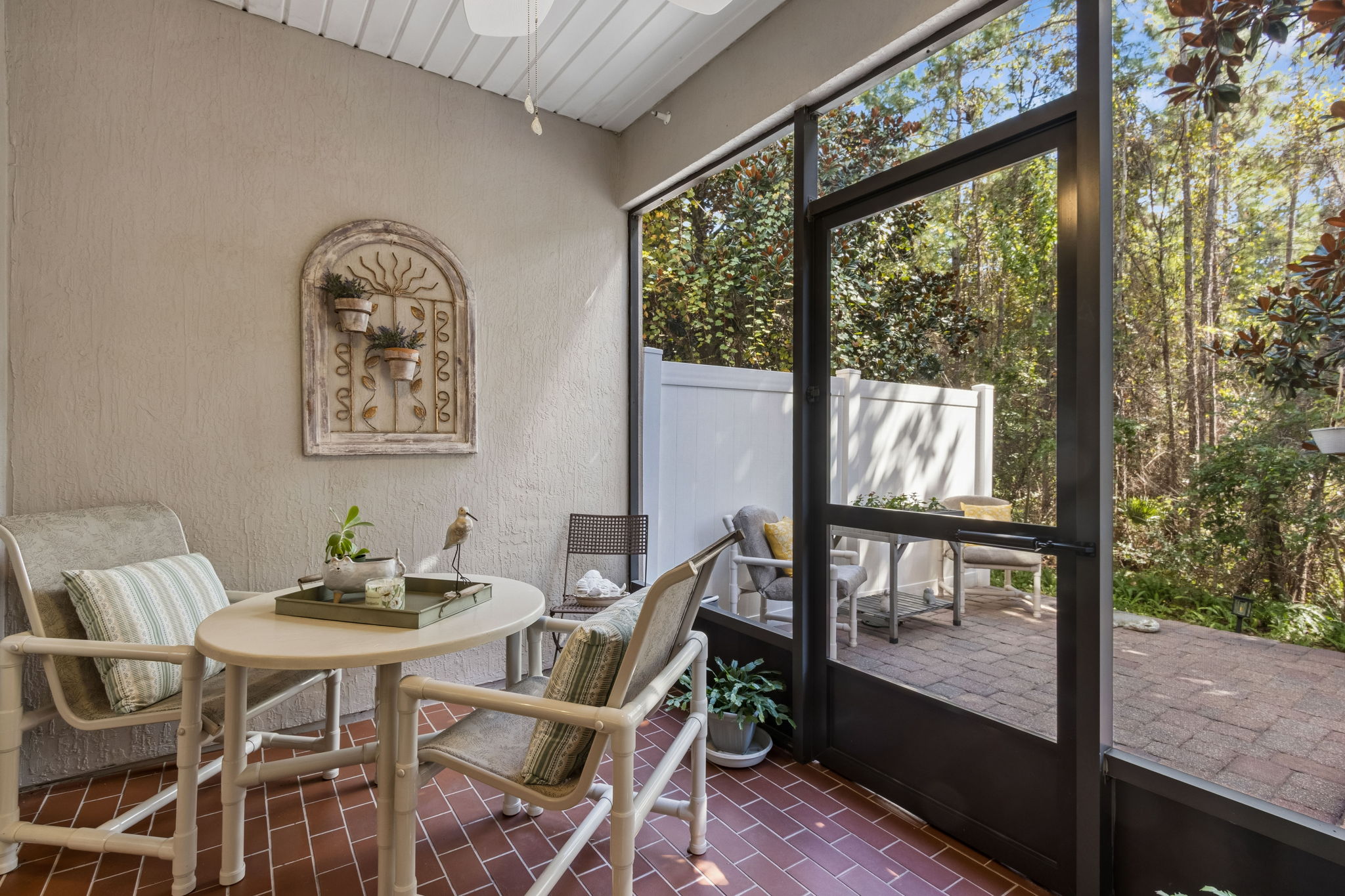 Screened-in Porch