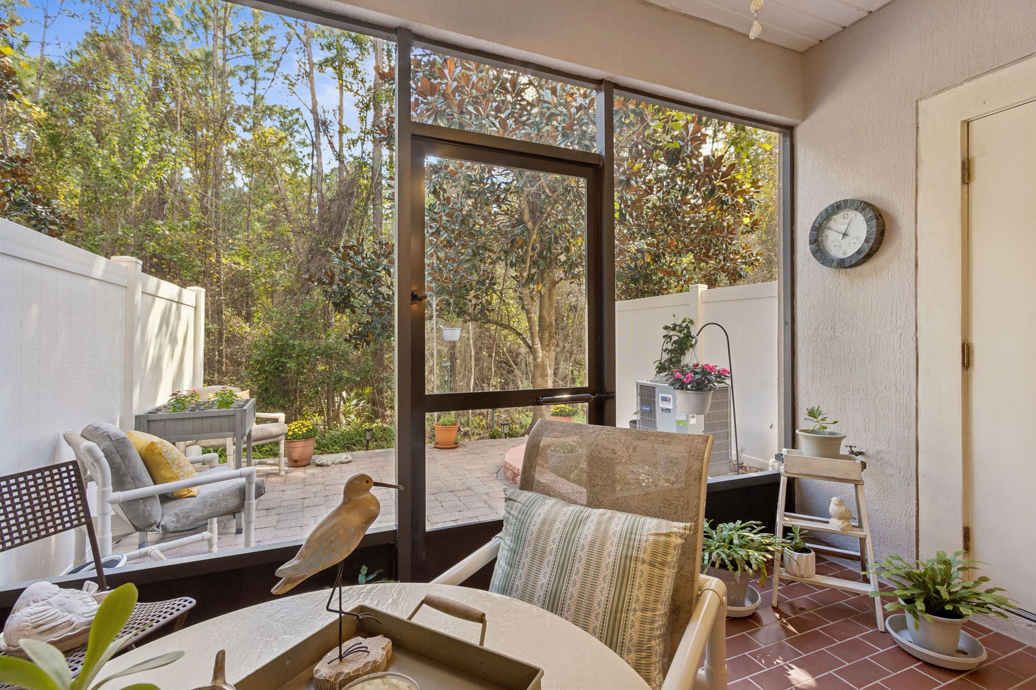Screened-in Porch
