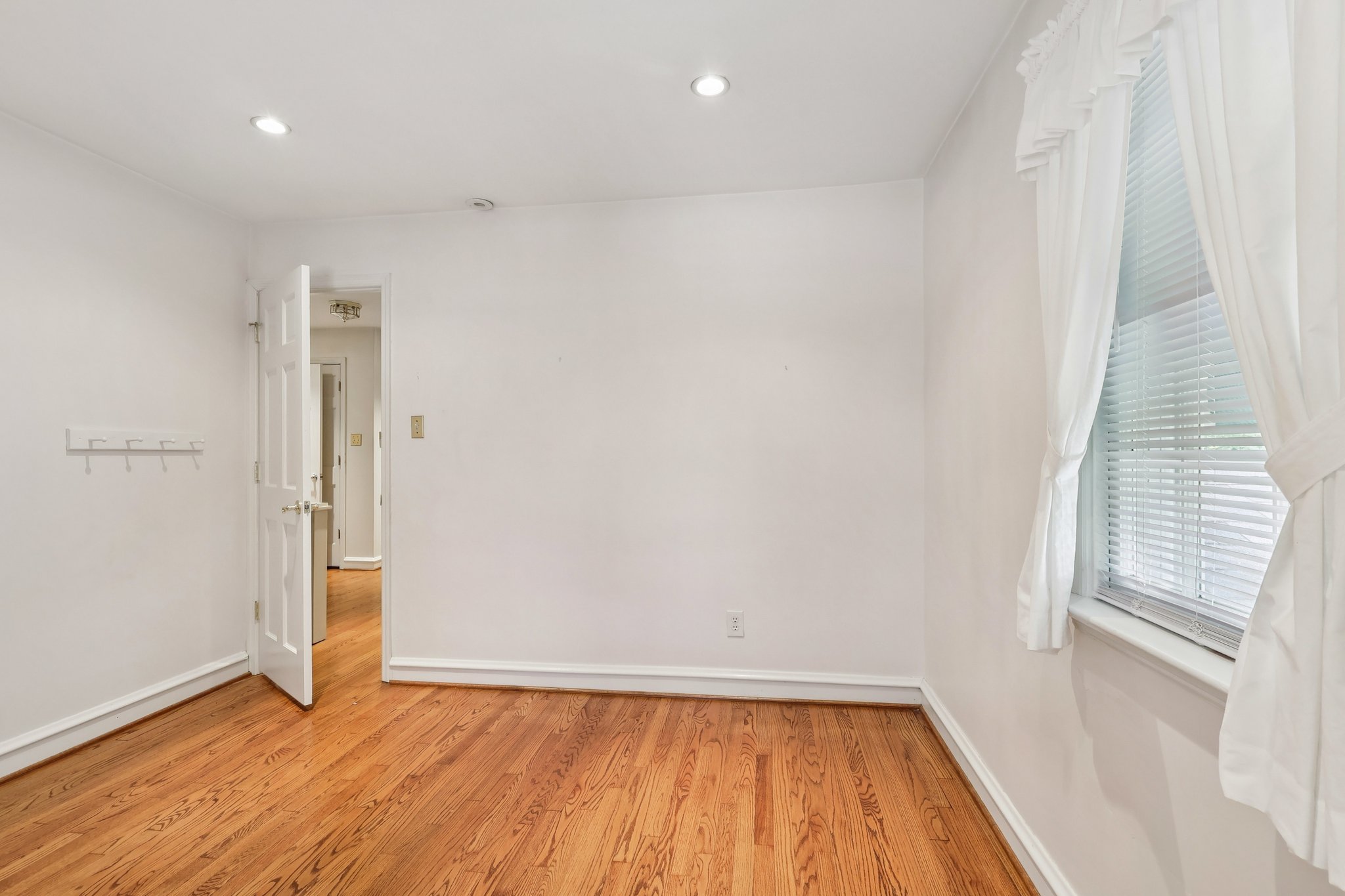 Boxwood Rd-S2908-025.jpg