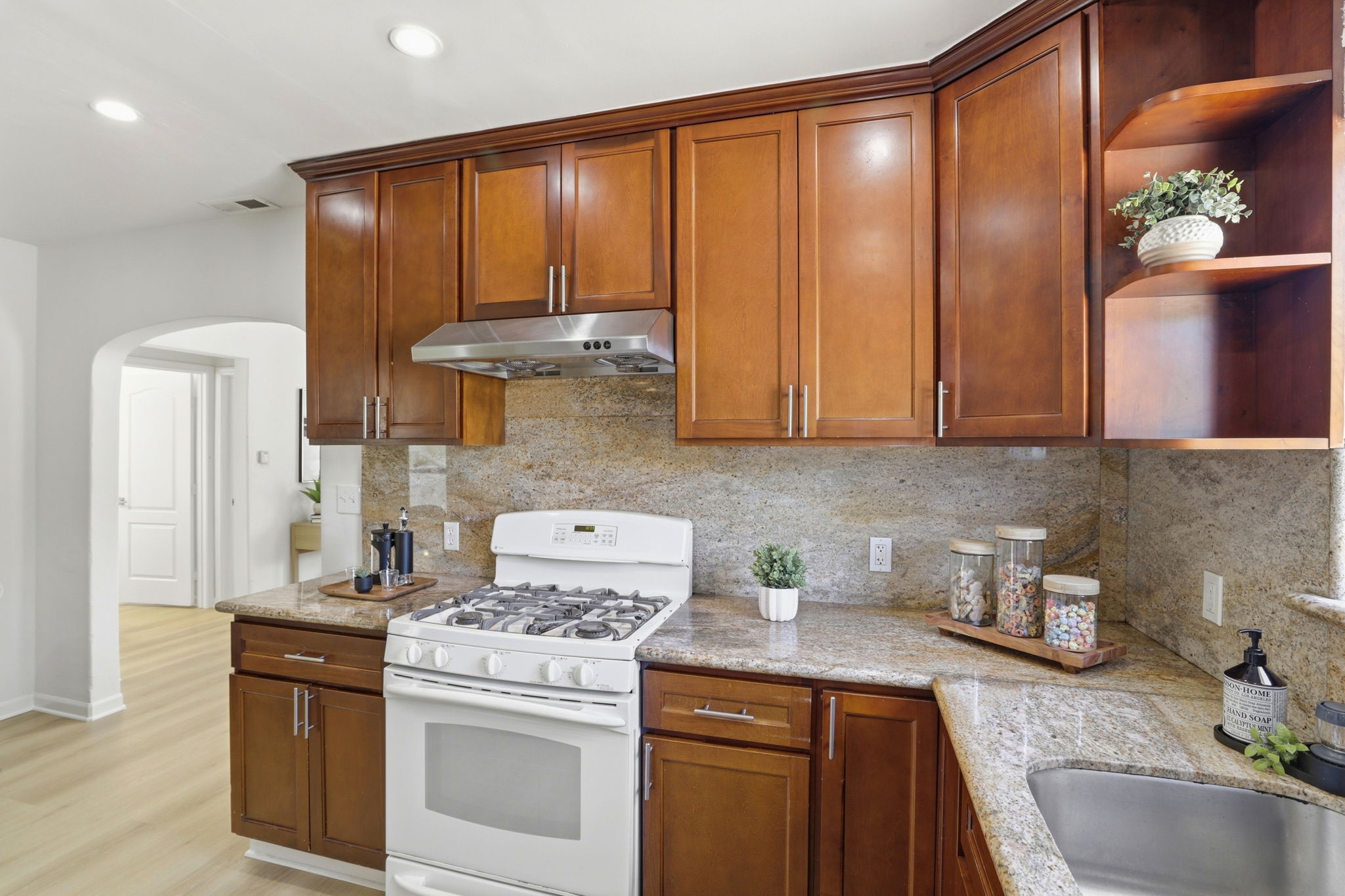 015_F8_618 Genine Ct