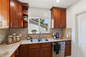 013_F8_618 Genine Ct