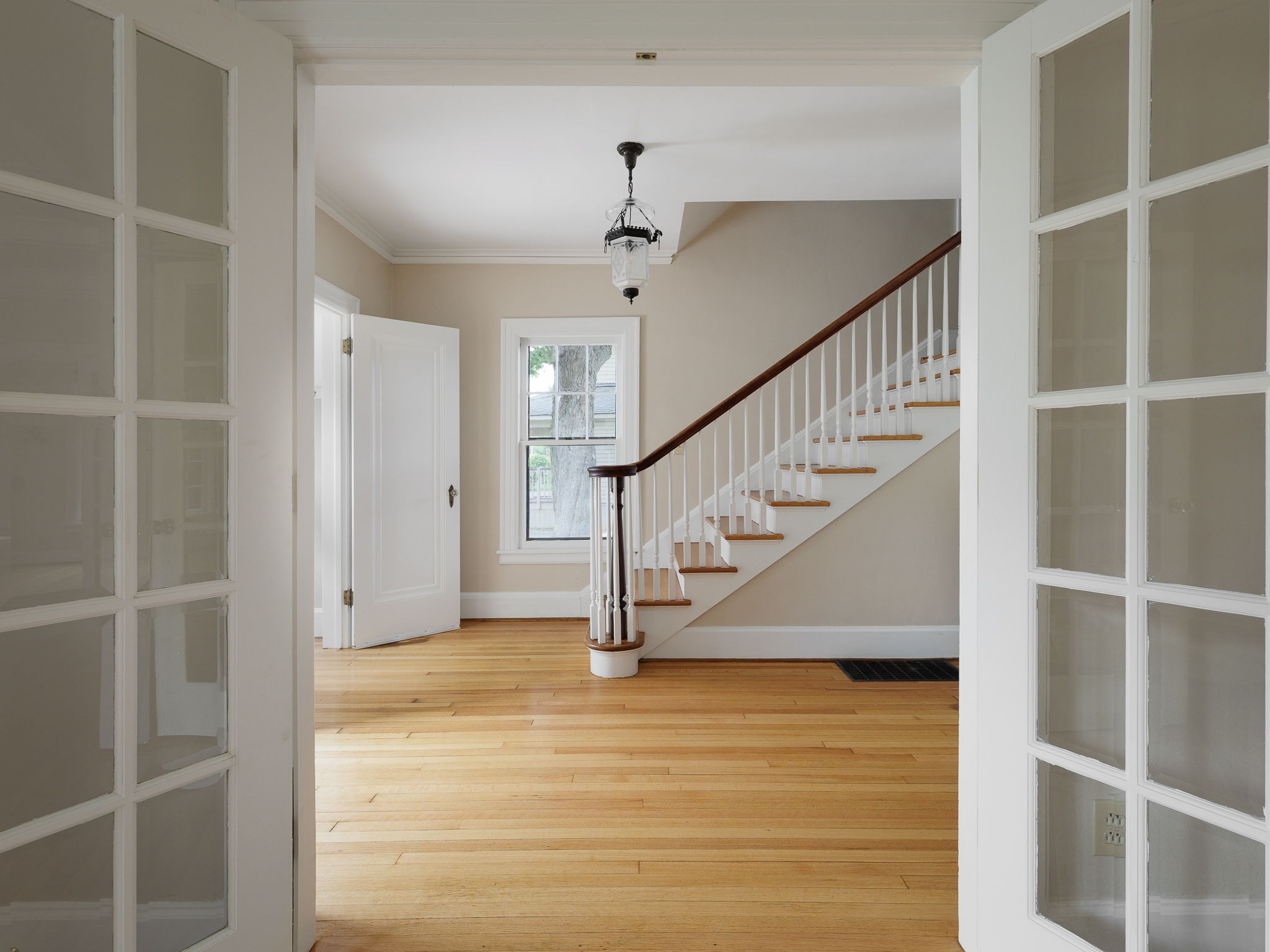 618 Holcomb St-20