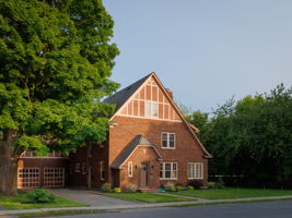 618 Holcomb St-1