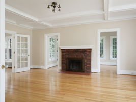 618 Holcomb St-7