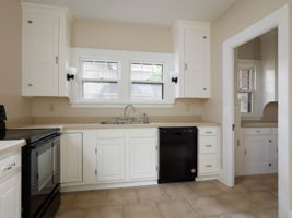 618 Holcomb St-15