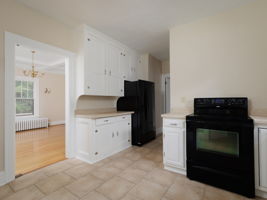 618 Holcomb St-19