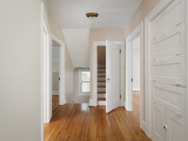 618 Holcomb St-21