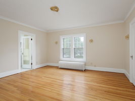 618 Holcomb St-24