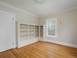 618 Holcomb St-29