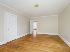 618 Holcomb St-32