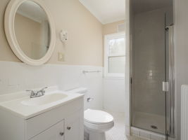 618 Holcomb St-33