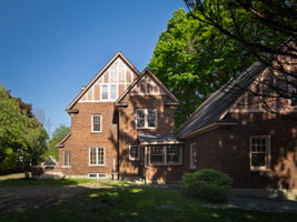 618 Holcomb St-52