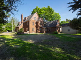 618 Holcomb St-53