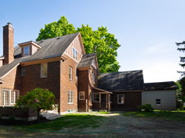 618 Holcomb St-56