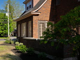 618 Holcomb St-57