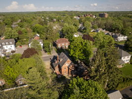 618 Holcomb St-65